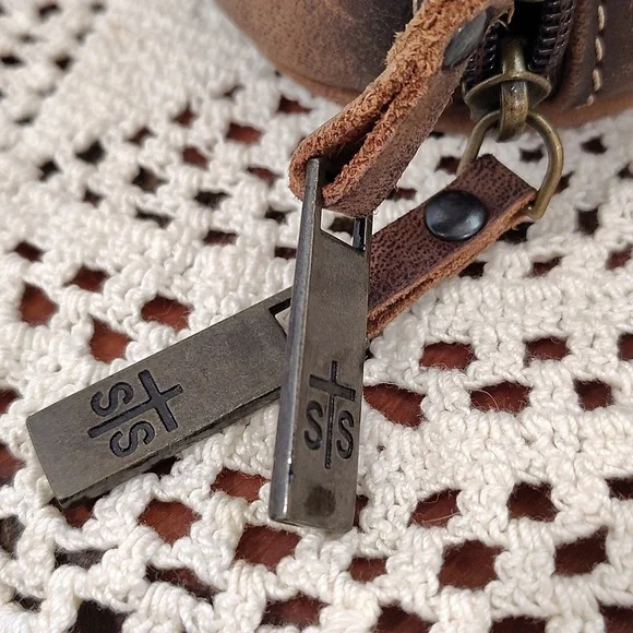 sTs Ranchwear By Carroll Baroness Weezy Crossbody Brown Leather Conceal Carry